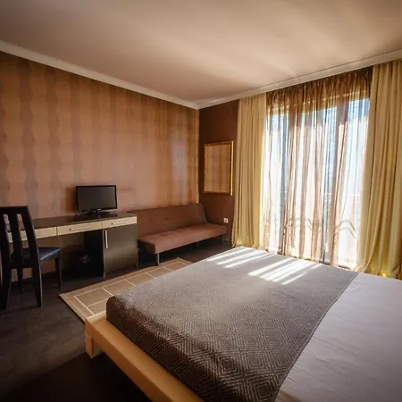 Family Classic Otel 3*